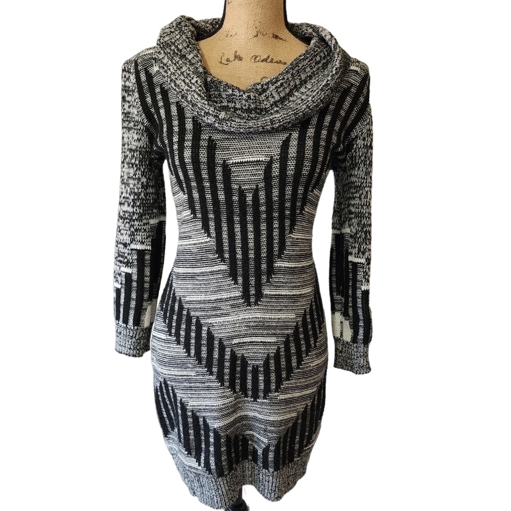 Maurices Cowl Neck Black White Geometric Mini Dress 3/4 Sleeeve - Small